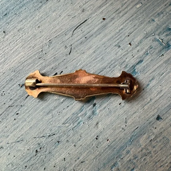 Vintage Estate Gold Brooch with Beautiful Floral Design - Picture 6 of 11